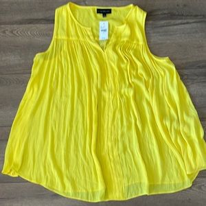 Yellow sleeveless top size 18